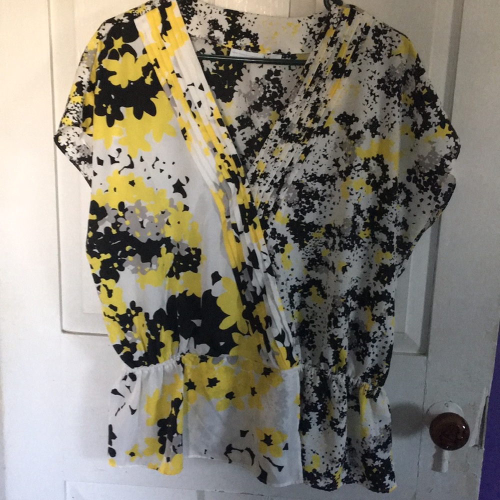 NY&Company short sleeve blouse